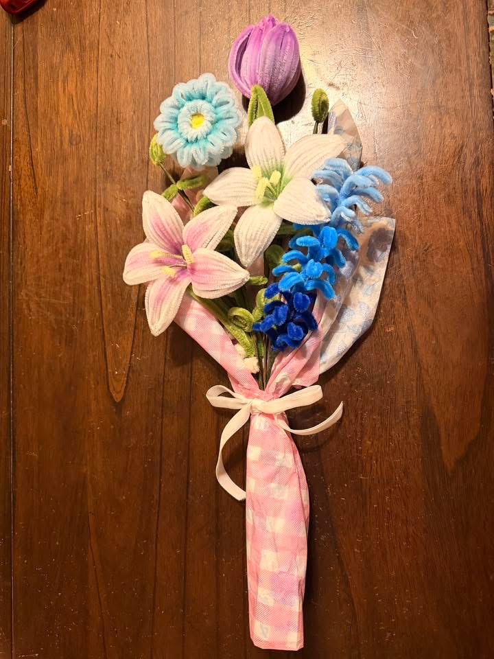 Handmade pipe cleaner floral arrangement by Emily Jordan — Wild Ginger Creations